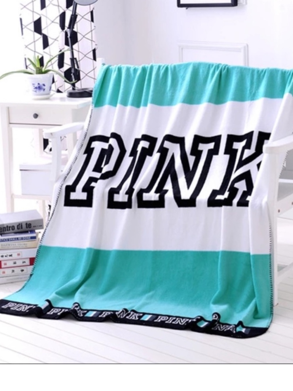 PINK VICTORIA’S SECRET 🩷 TURQUOISE BLUE/WHITE STRIPED PLUSH LOGO THROW BLANKET